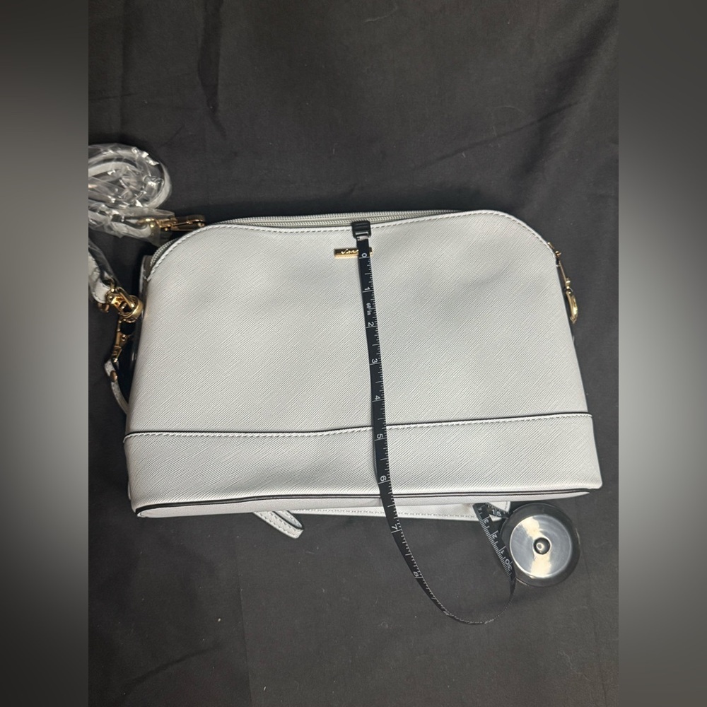 Elegant Gray Handbag and Clutch Set - Picture 5 of 6